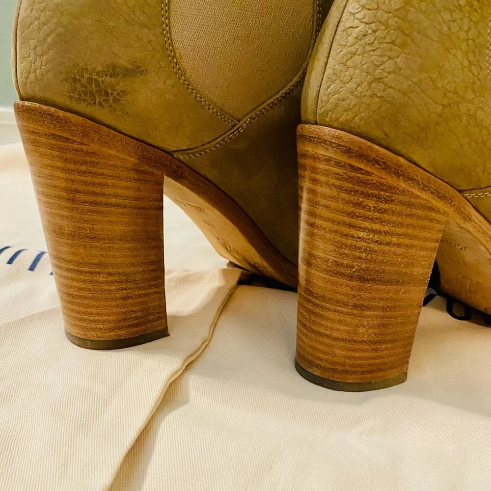 Louis Vuitton Beige Suede Adventure Heeled Ankle Boots